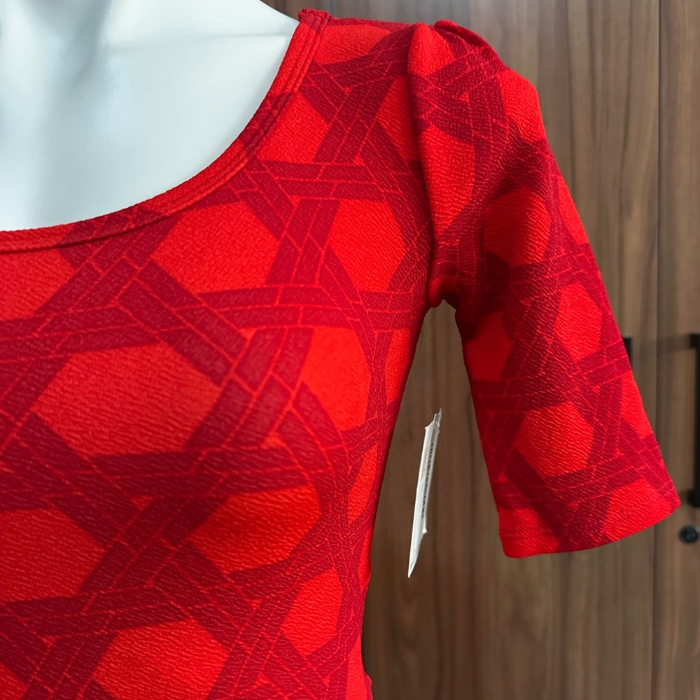 NWT. Elegant Red Patterned Dress Size XXS - Picture 6 of 15